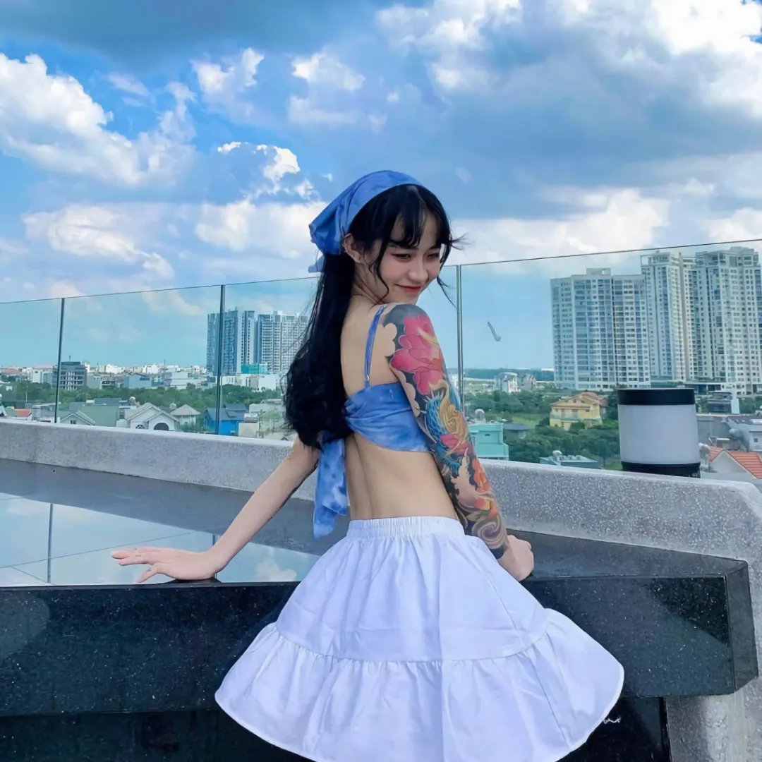 面对我